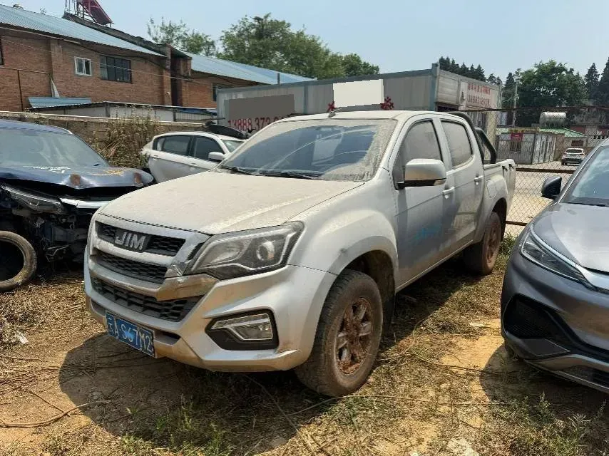 2022 Isuzu RE-MAX Jim 2.4T 211HP L4 5MT,autocango,china used car exporter,china ev exporter,chinese used car exporter,chinese used ev exporter