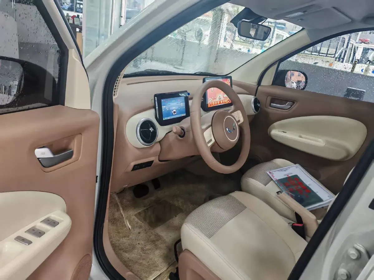 2025 WuLing HongGuang MINI EV BEV 16.2KWH,autocango,china used car exporter,china ev exporter,chinese used car exporter,chinese used ev exporter