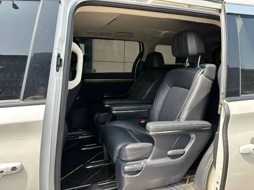 2023 GAC Trumpchi M8 2.0T 252HP L4 8AT,autocango,china used car exporter,china ev exporter,chinese used car exporter,chinese used ev exporter