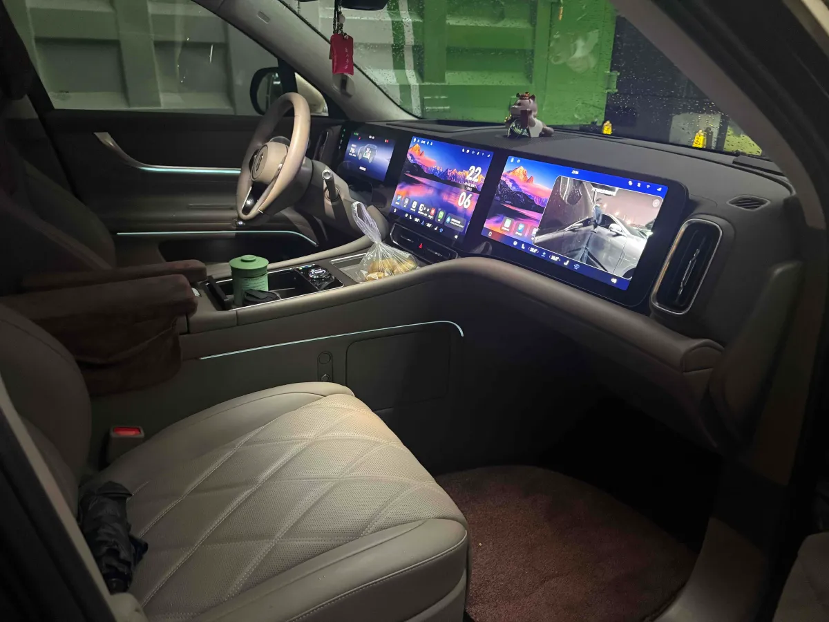 2025 AITO AITO M9 REEV 160HP REEV 52KWH,autocango,china used car exporter,china ev exporter,chinese used car exporter,chinese used ev exporter