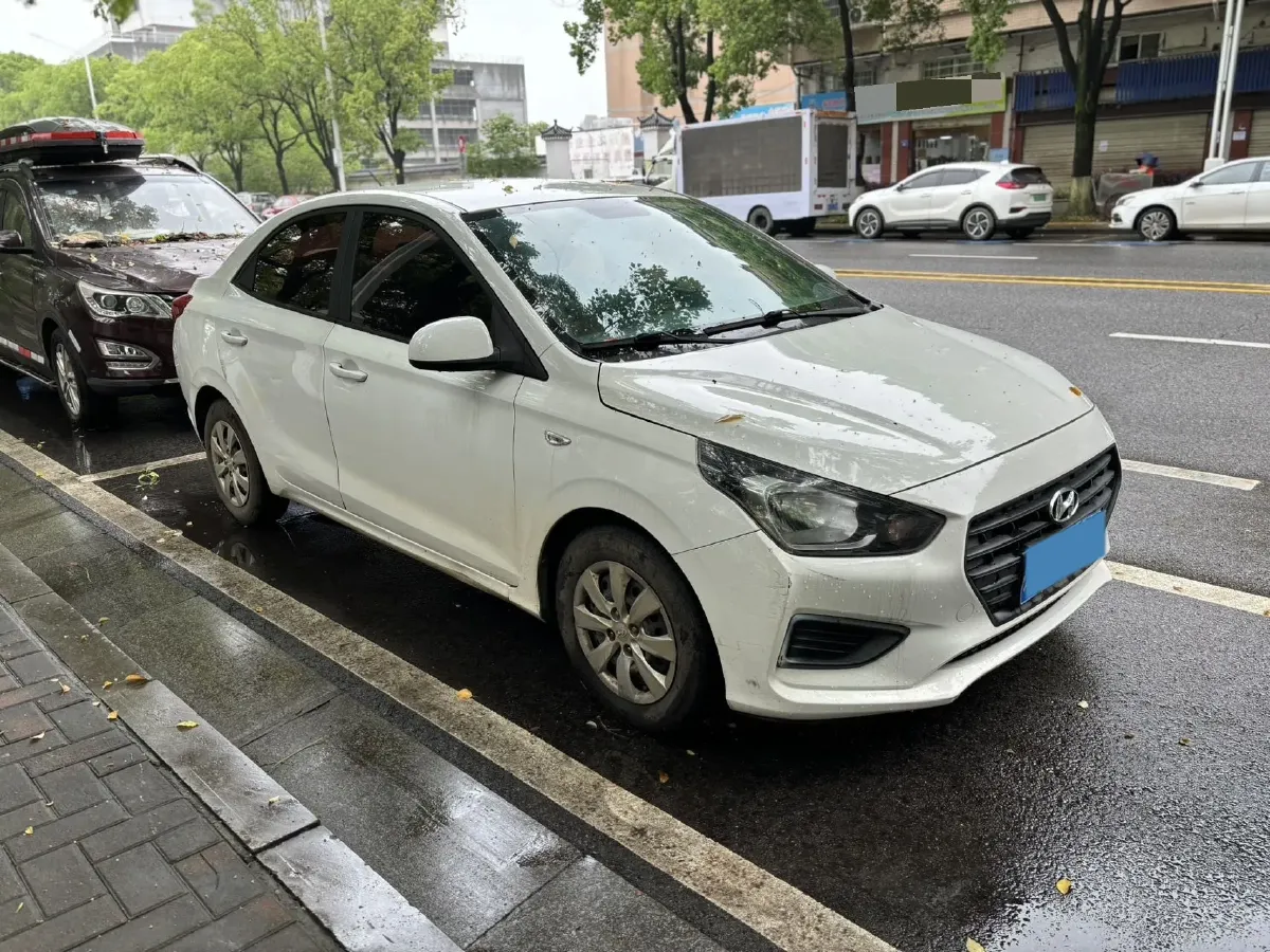 2017 Hyundai Reina 1.4L 95HP L4 5MT,autocango,china used car exporter,china ev exporter,chinese used car exporter,chinese used ev exporter