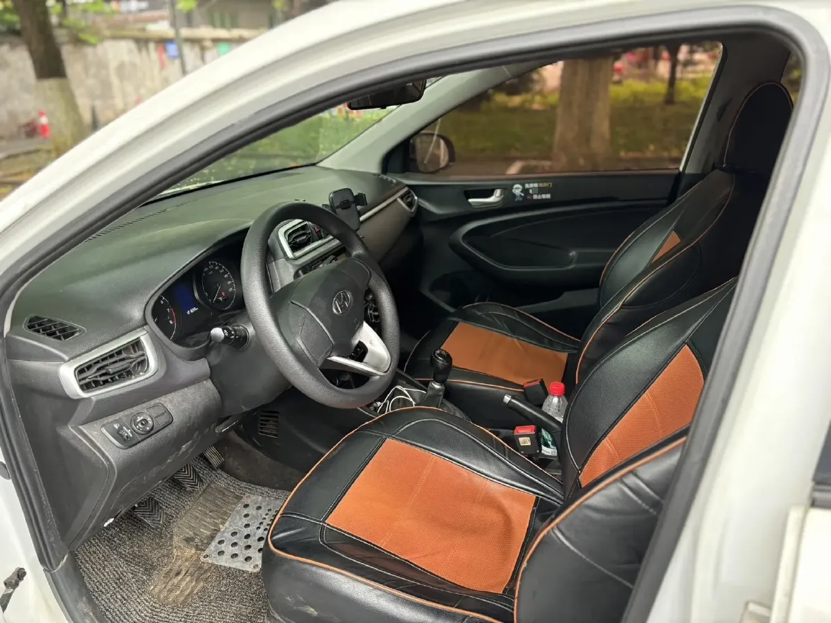 2017 Hyundai Reina 1.4L 95HP L4 5MT,autocango,china used car exporter,china ev exporter,chinese used car exporter,chinese used ev exporter