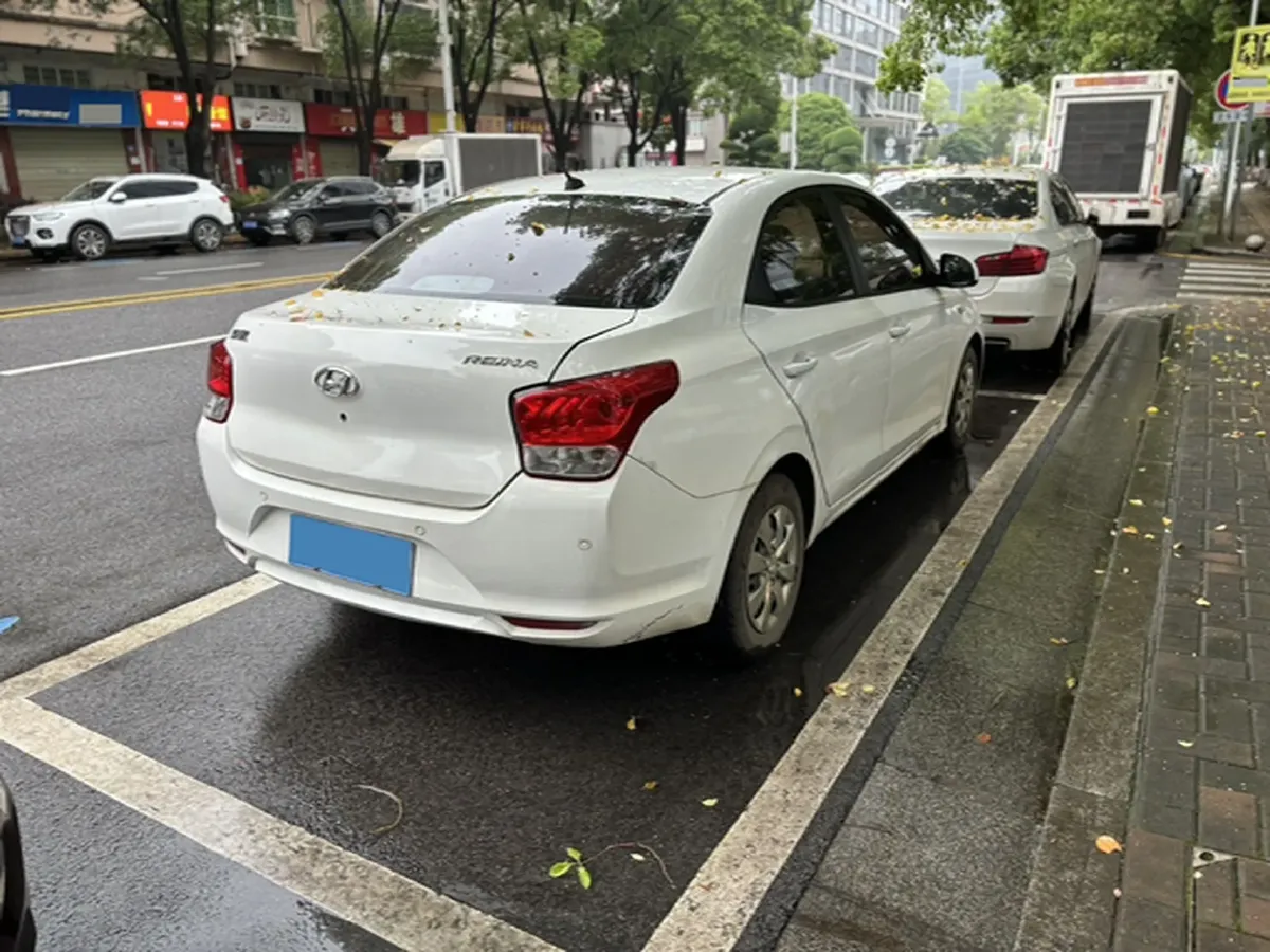 2017 Hyundai Reina 1.4L 95HP L4 5MT,autocango,china used car exporter,china ev exporter,chinese used car exporter,chinese used ev exporter