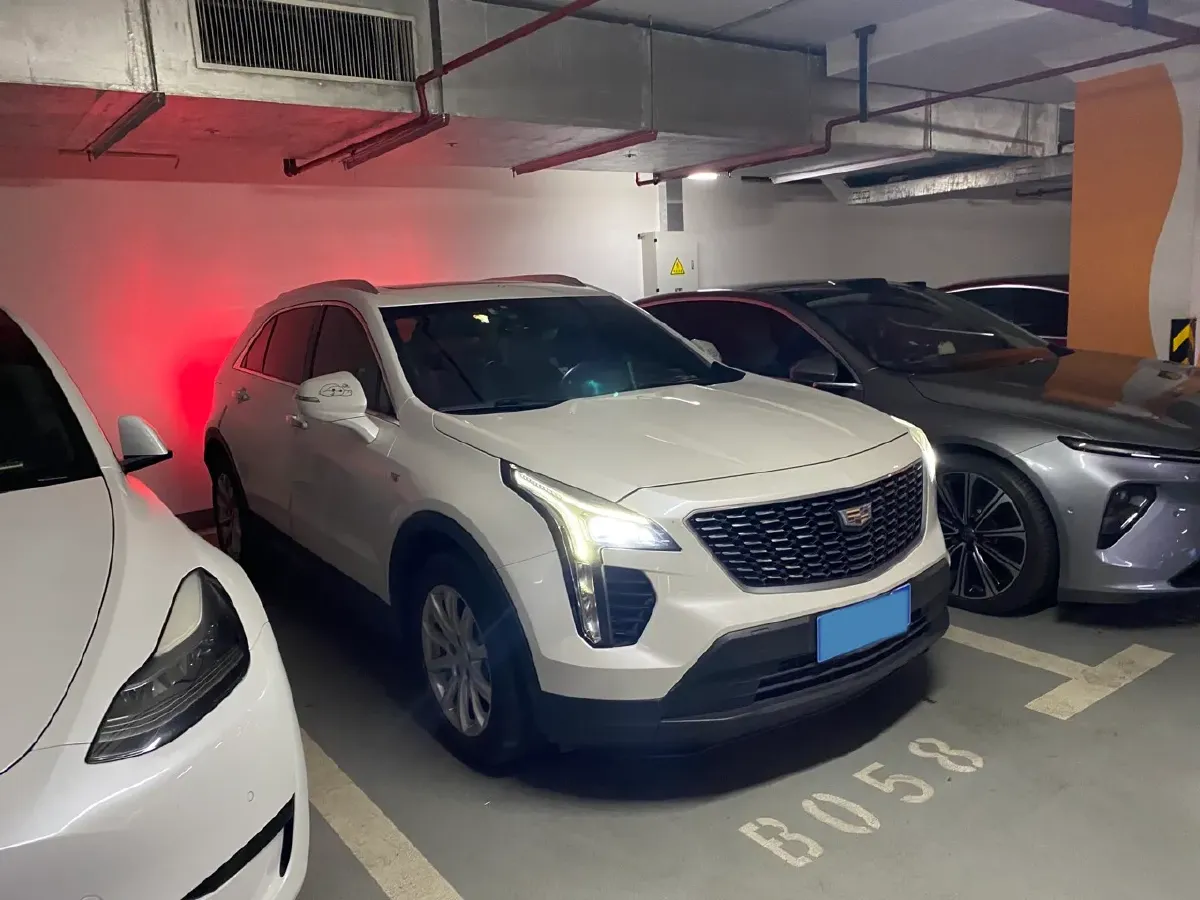 2020 Cadillac XT4 2.0T 237HP L4 9AT,autocango,china used car exporter,china ev exporter,chinese used car exporter,chinese used ev exporter