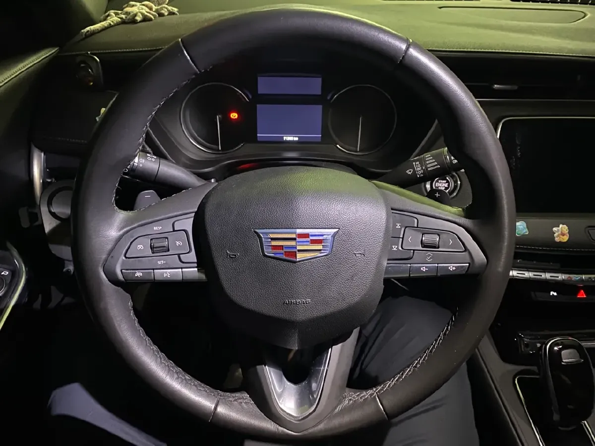 2020 Cadillac XT4 2.0T 237HP L4 9AT,autocango,china used car exporter,china ev exporter,chinese used car exporter,chinese used ev exporter