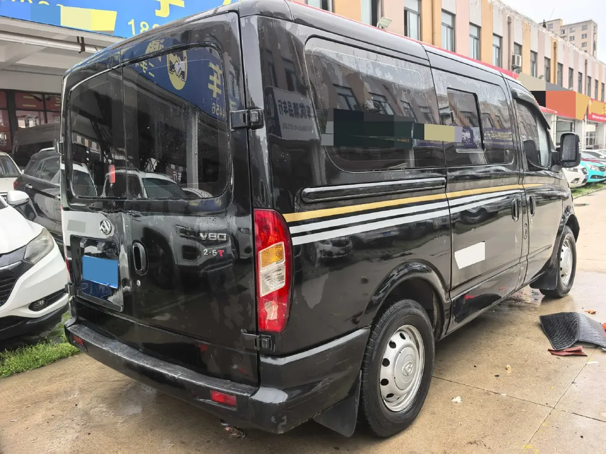 2019 MAXUS XinTu V80 2.0T 139HP L4 6MT,autocango,china used car exporter,china ev exporter,chinese used car exporter,chinese used ev exporter