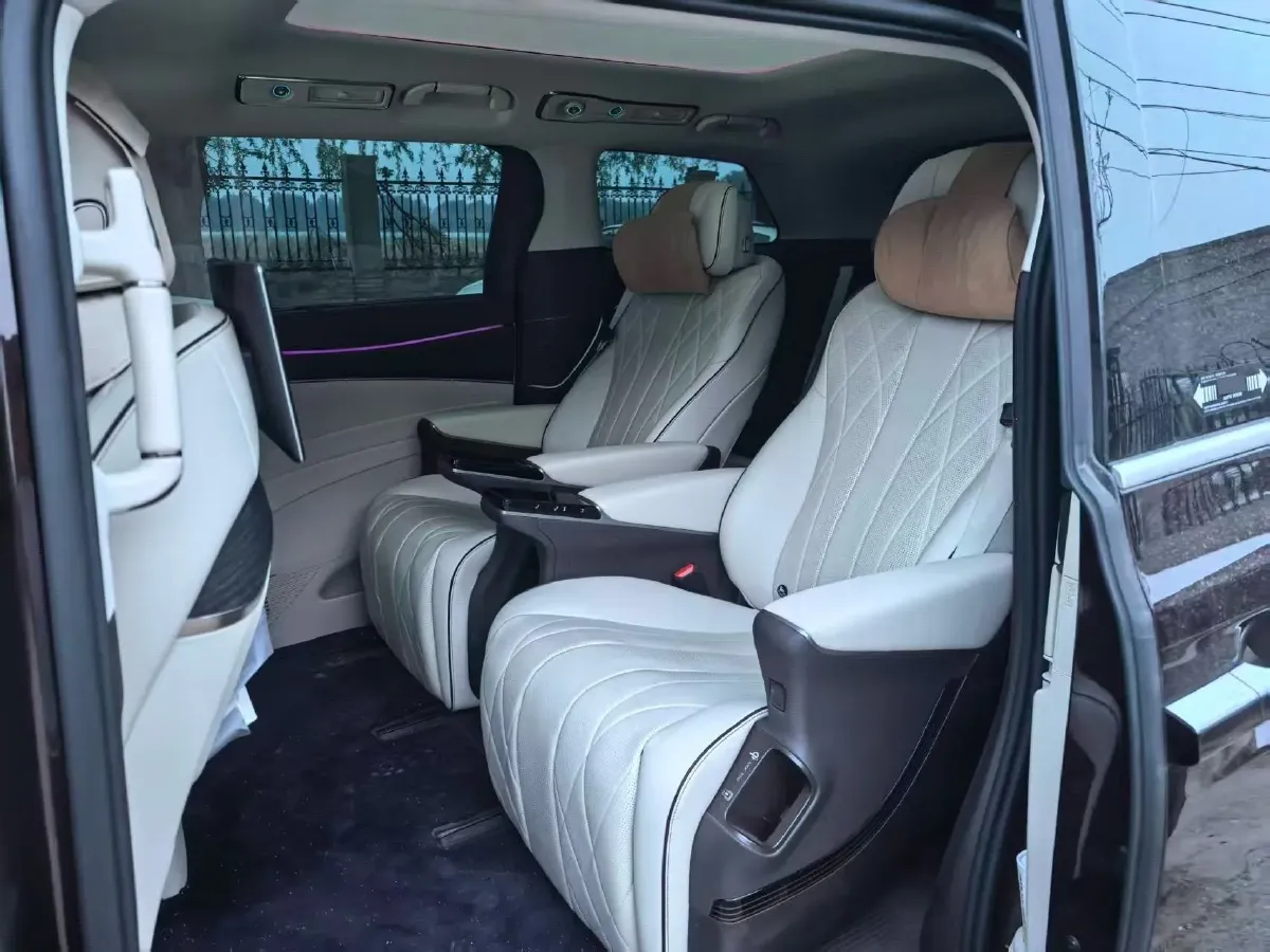 2024 Denza D9 1.5T 139HP L4 E-CVT PHEV 40KWH,autocango,china used car exporter,china ev exporter,chinese used car exporter,chinese used ev exporter