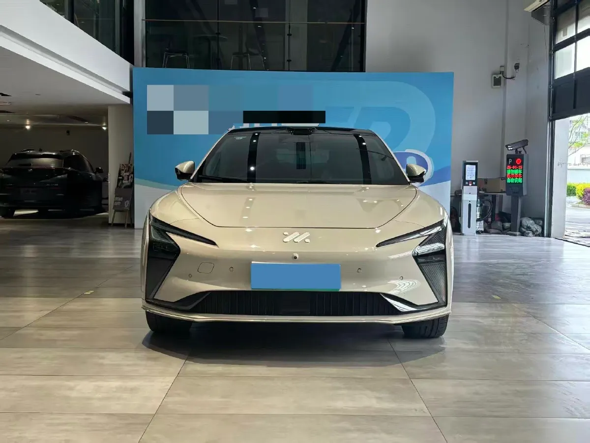 2022 IM L7 BEV 90KWH,autocango,china used car exporter,china ev exporter,chinese used car exporter,chinese used ev exporter