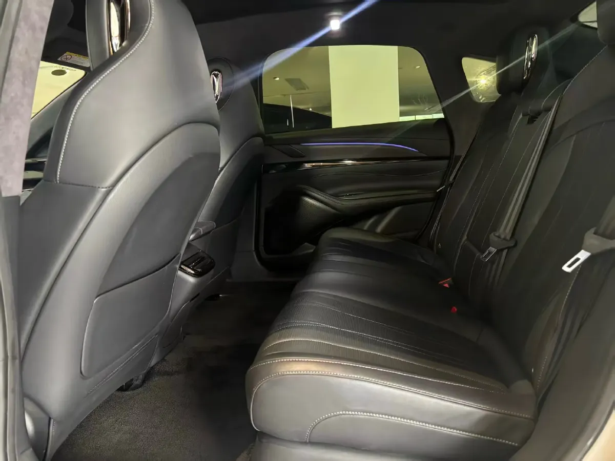 2022 IM L7 BEV 90KWH,autocango,china used car exporter,china ev exporter,chinese used car exporter,chinese used ev exporter