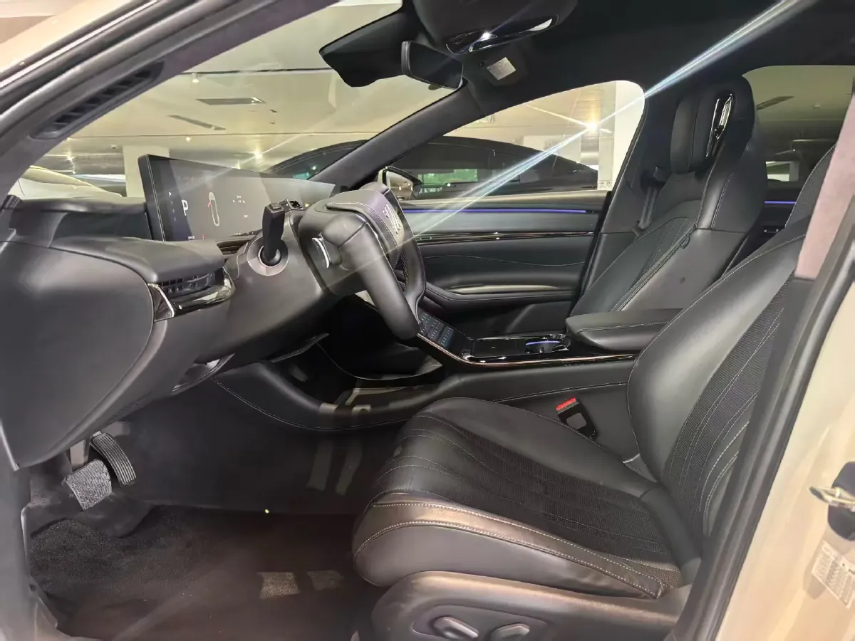 2022 IM L7 BEV 90KWH,autocango,china used car exporter,china ev exporter,chinese used car exporter,chinese used ev exporter