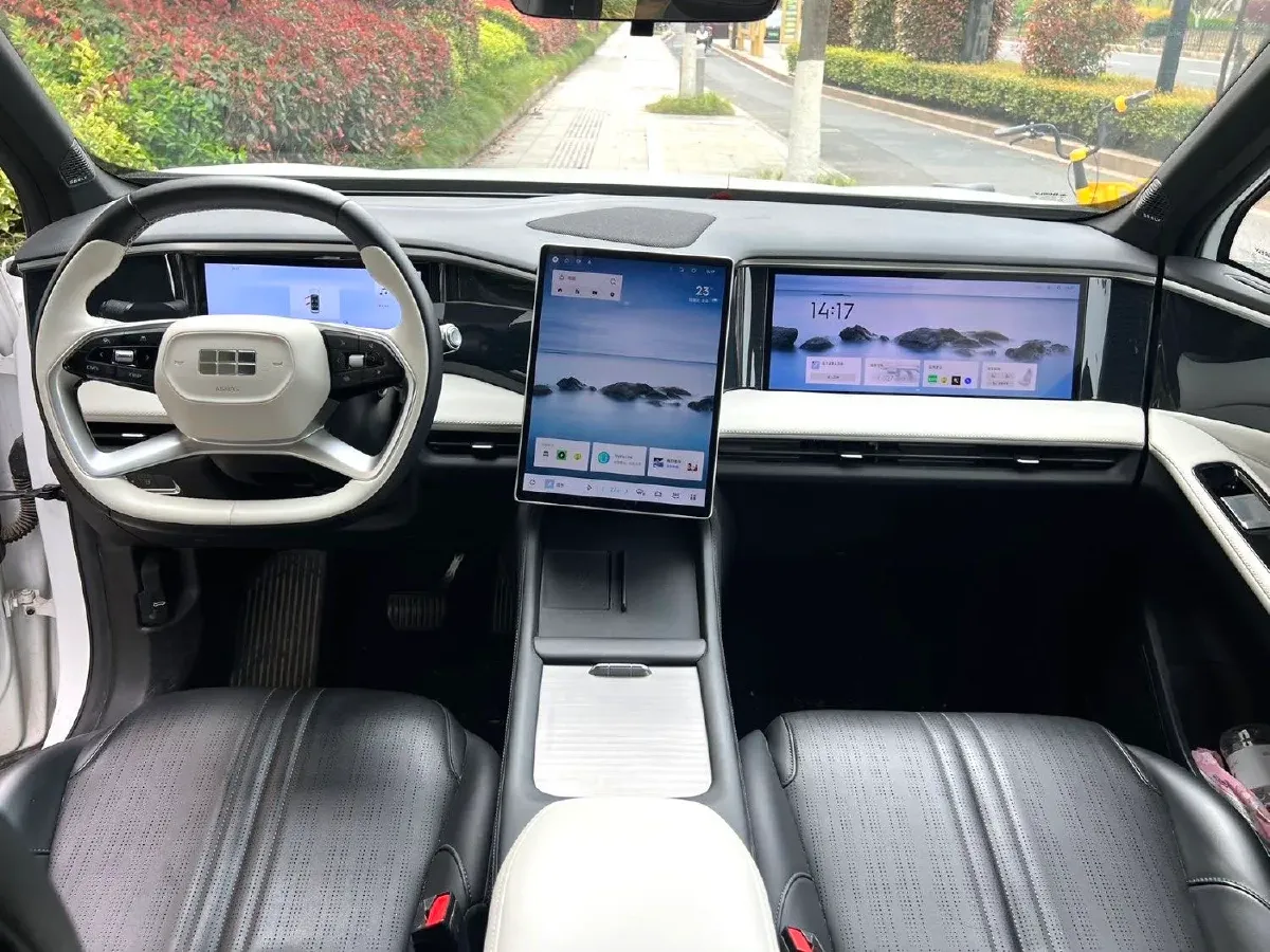 2023 Geely Galaxy L7 1.5T 163HP L4 3DHT PHEV 18.7KWH,autocango,china used car exporter,china ev exporter,chinese used car exporter,chinese used ev exporter