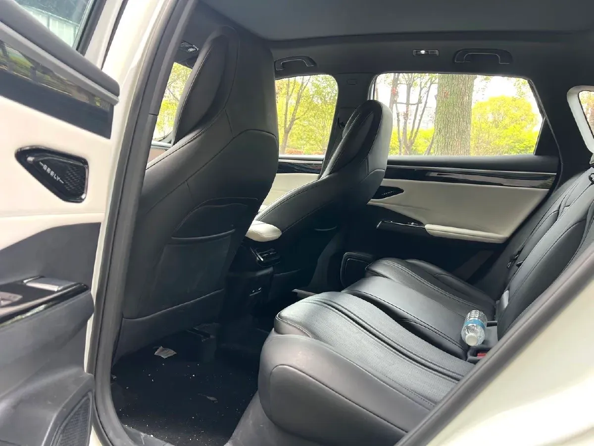 2023 Geely Galaxy L7 1.5T 163HP L4 3DHT PHEV 18.7KWH,autocango,china used car exporter,china ev exporter,chinese used car exporter,chinese used ev exporter