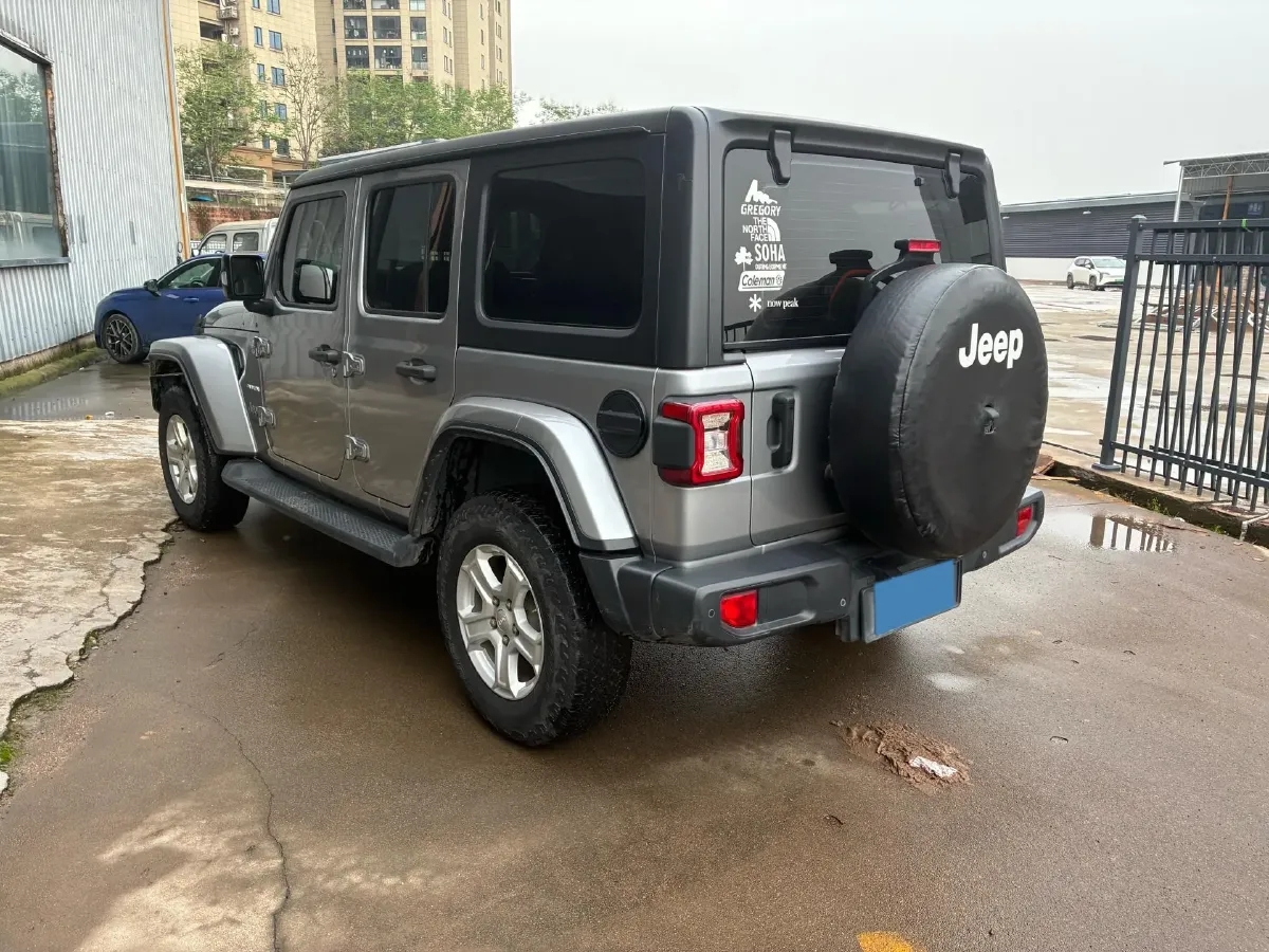 2021 Jeep Wrangler 2.0T 266HP L4 8AT,autocango,china used car exporter,china ev exporter,chinese used car exporter,chinese used ev exporter