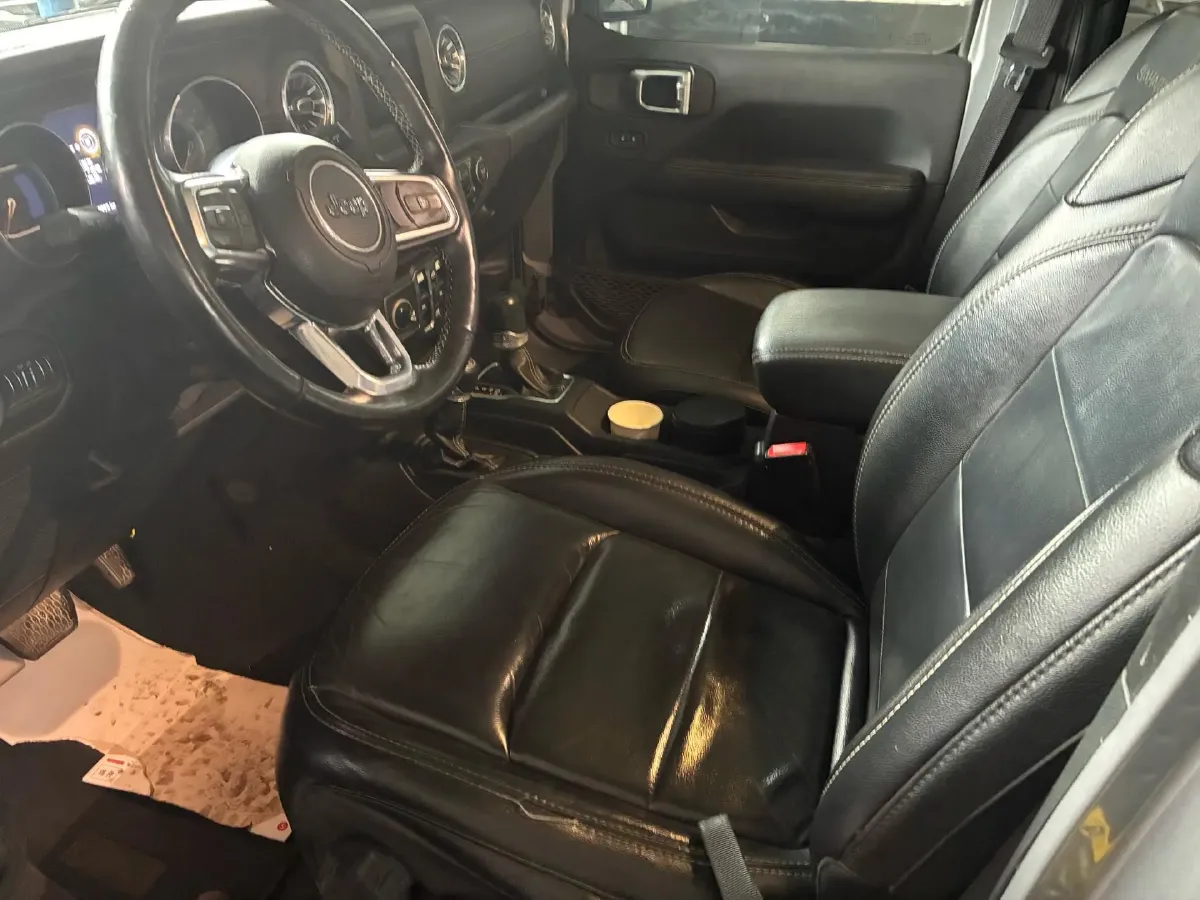 2021 Jeep Wrangler 2.0T 266HP L4 8AT,autocango,china used car exporter,china ev exporter,chinese used car exporter,chinese used ev exporter