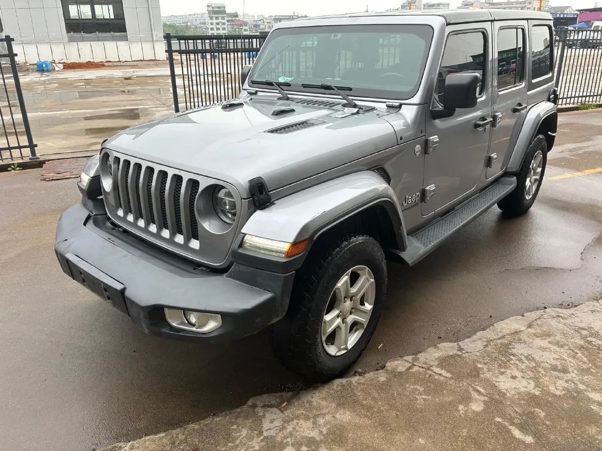 2021 Jeep Wrangler 2.0T 266HP L4 8AT,autocango,china used car exporter,china ev exporter,chinese used car exporter,chinese used ev exporter