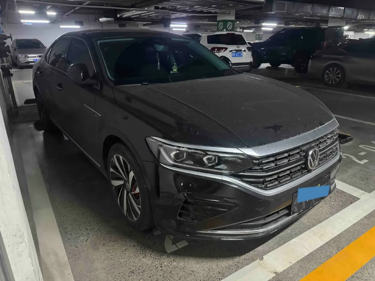 2024 Volkswagen Passat 2.0T 220HP L4 7DCT,autocango,china used car exporter,china ev exporter,chinese used car exporter,chinese used ev exporter