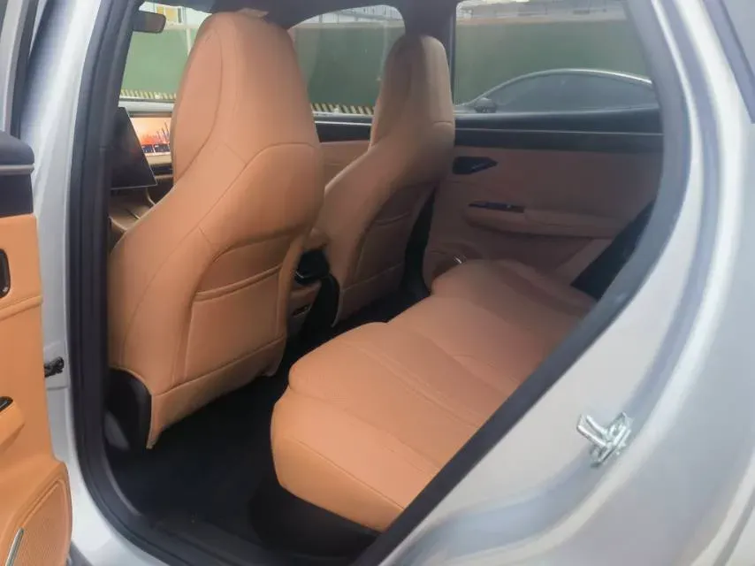 2025 Geely Galaxy L7 1.5L 112HP L4 1DHT PHEV 18.4KWH,autocango,china used car exporter,china ev exporter,chinese used car exporter,chinese used ev exporter