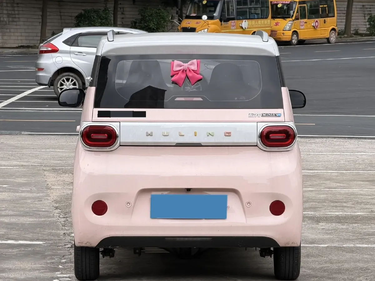 2024 WuLing HongGuang MINI EV BEV 17.3KWH,autocango,china used car exporter,china ev exporter,chinese used car exporter,chinese used ev exporter