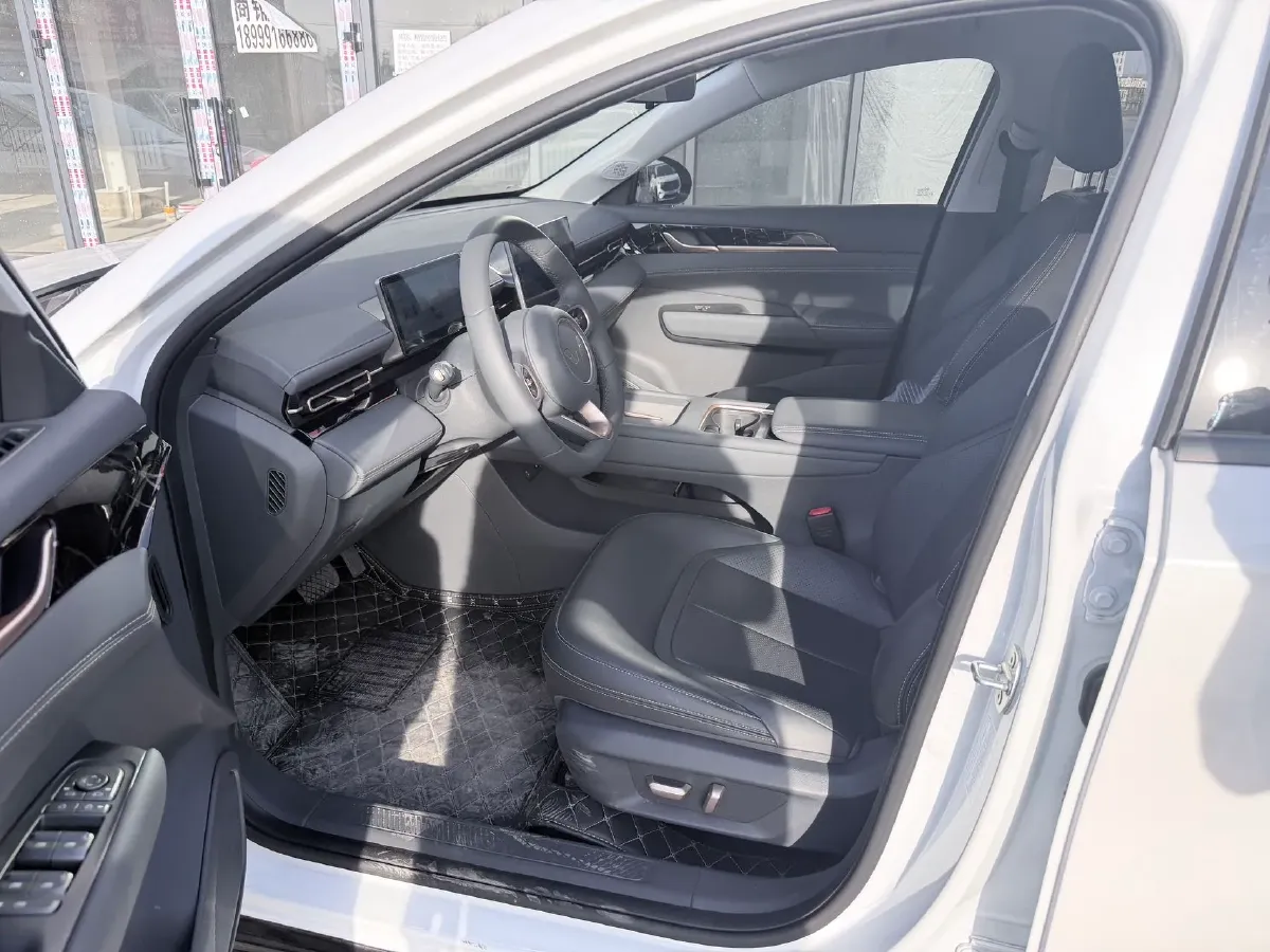 2024 WuLing XingGuang 1.5L 106HP L4 E-CVT PHEV 9.5KWH,autocango,china used car exporter,china ev exporter,chinese used car exporter,chinese used ev exporter