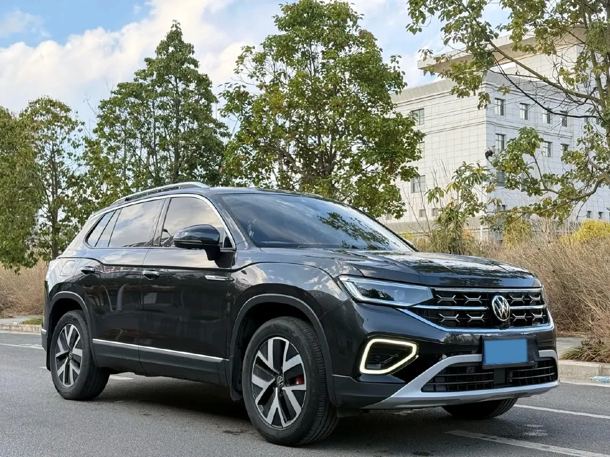 2024 Volkswagen Tayron 2.0T 186HP L4 7DCT,autocango,china used car exporter,china ev exporter,chinese used car exporter,chinese used ev exporter