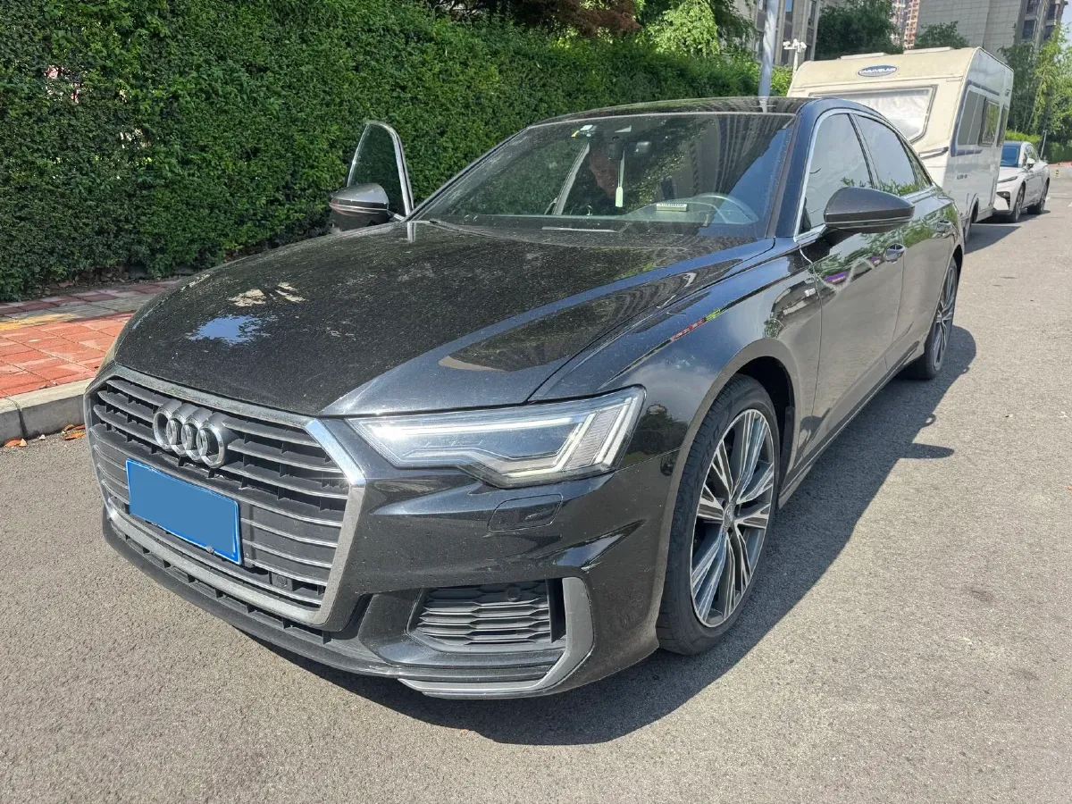 2021 Audi A6L 2.0T 224HP L4 7DCT,autocango,china used car exporter,china ev exporter,chinese used car exporter,chinese used ev exporter