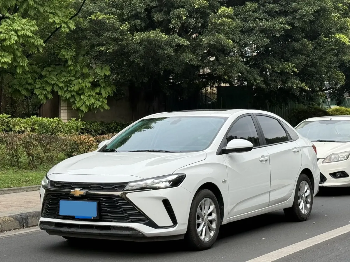 2023 Chevrolet Monza 1.5L 113HP L4 6DCT,autocango,china used car exporter,china ev exporter,chinese used car exporter,chinese used ev exporter