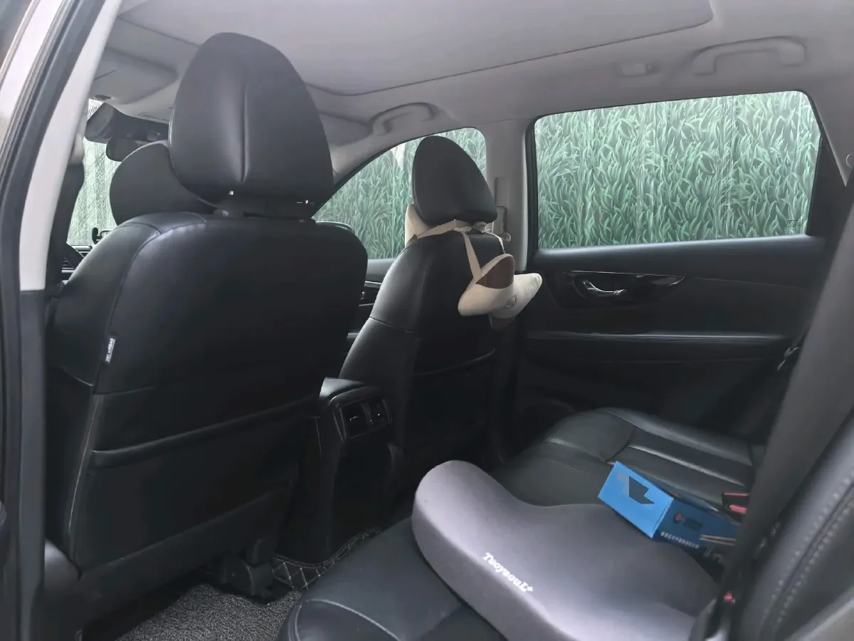 2021 Nissan X-Trail 2.0L 151HP L4 CVT,autocango,china used car exporter,china ev exporter,chinese used car exporter,chinese used ev exporter