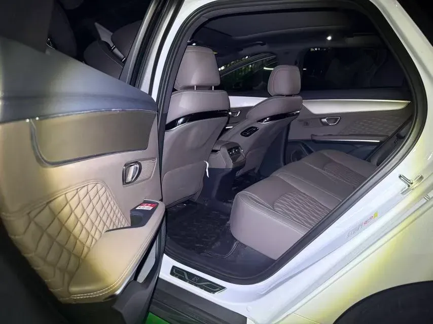 2023 BYD Han 1.5T 139HP L4 E-CVT PHEV 30.772KWH,autocango,china used car exporter,china ev exporter,chinese used car exporter,chinese used ev exporter