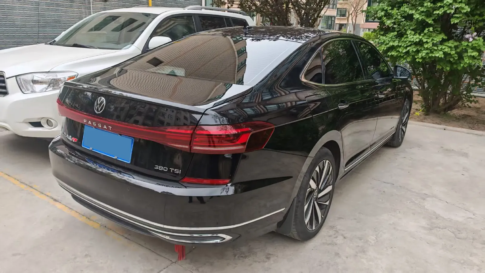 2024 Volkswagen Passat 2.0T 220HP L4 7DCT,autocango,china used car exporter,china ev exporter,chinese used car exporter,chinese used ev exporter