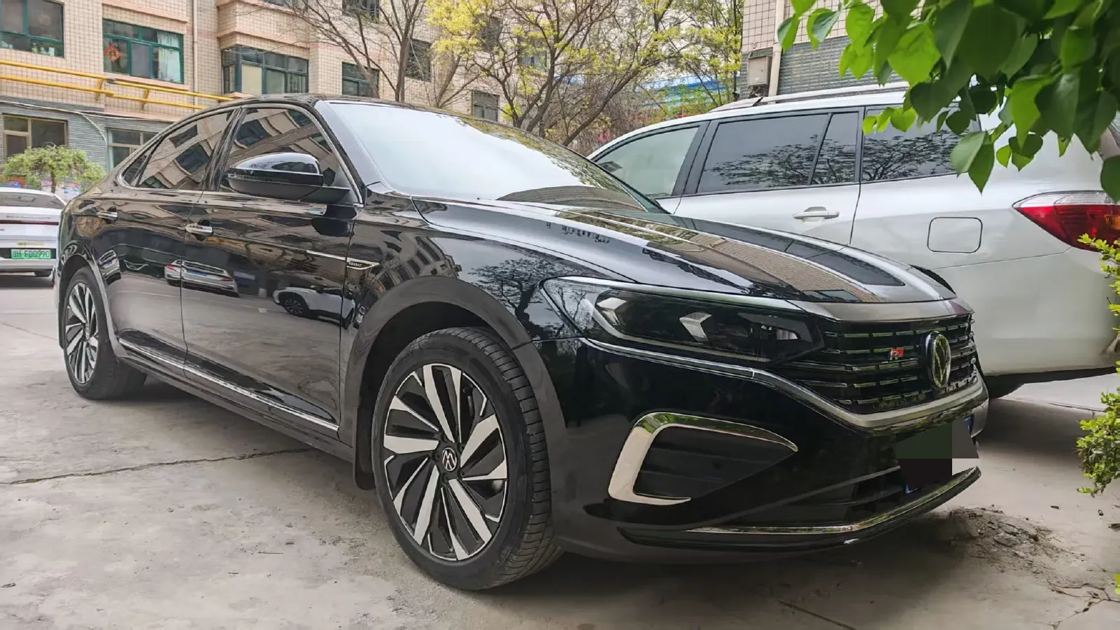 2024 Volkswagen Passat 2.0T 220HP L4 7DCT,autocango,china used car exporter,china ev exporter,chinese used car exporter,chinese used ev exporter