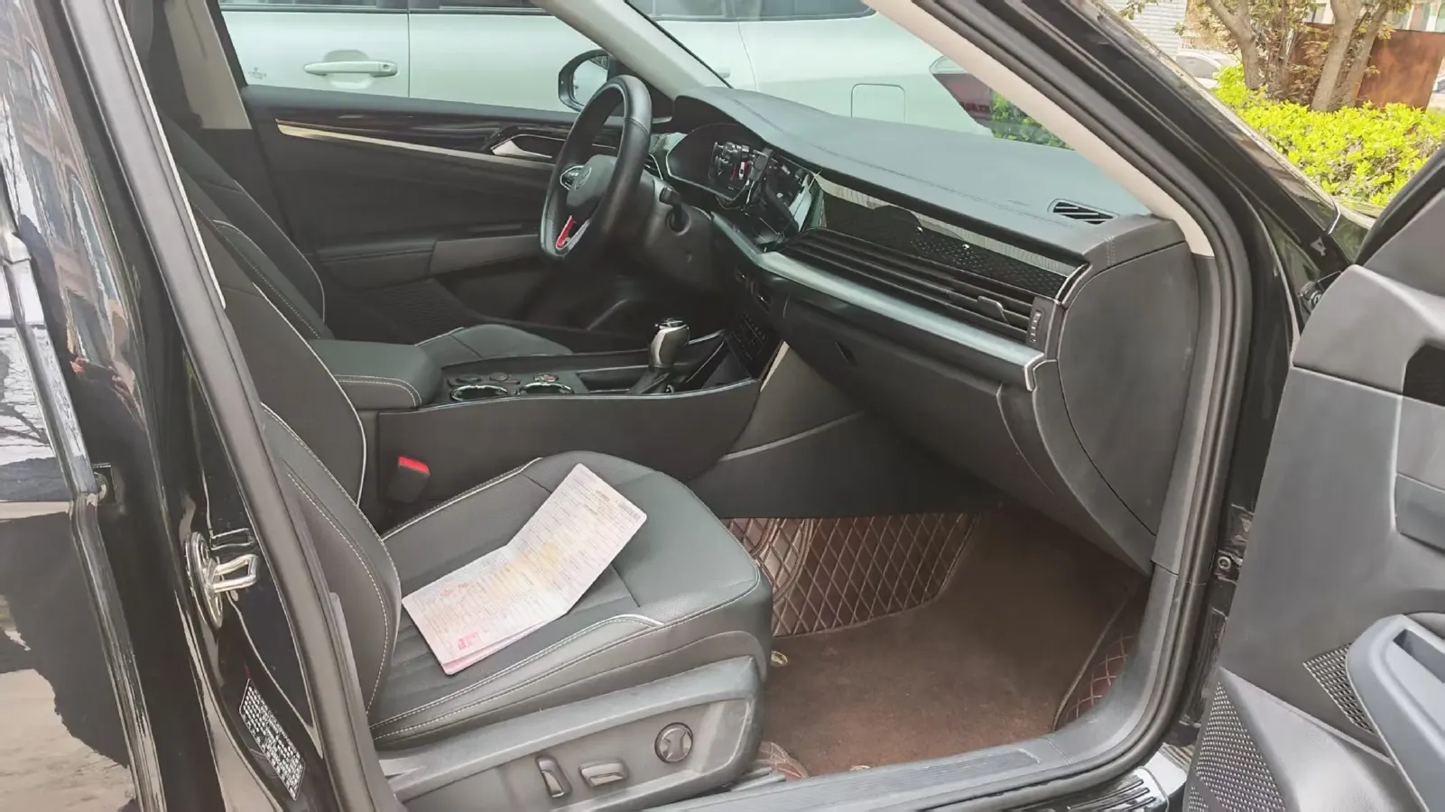 2024 Volkswagen Passat 2.0T 220HP L4 7DCT,autocango,china used car exporter,china ev exporter,chinese used car exporter,chinese used ev exporter