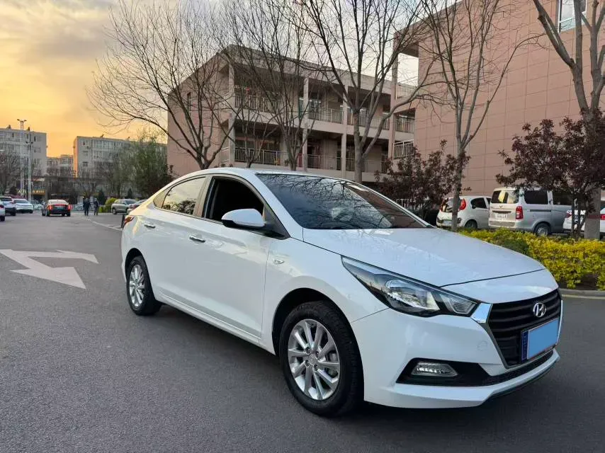 2016 Hyundai Verna 1.4L 100HP L4 6AT,autocango,china used car exporter,china ev exporter,chinese used car exporter,chinese used ev exporter