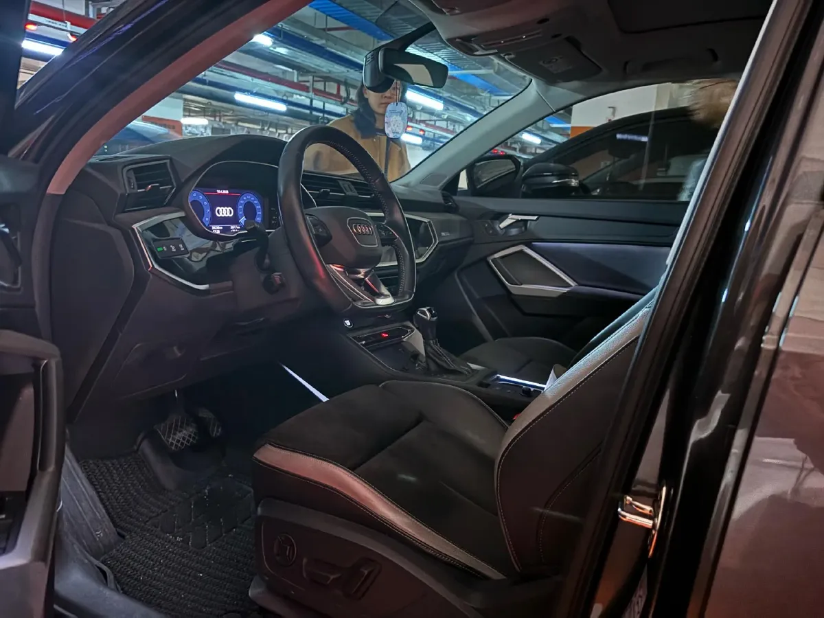 2021 Audi Q3 1.4T 150HP L4 7DCT,autocango,china used car exporter,china ev exporter,chinese used car exporter,chinese used ev exporter