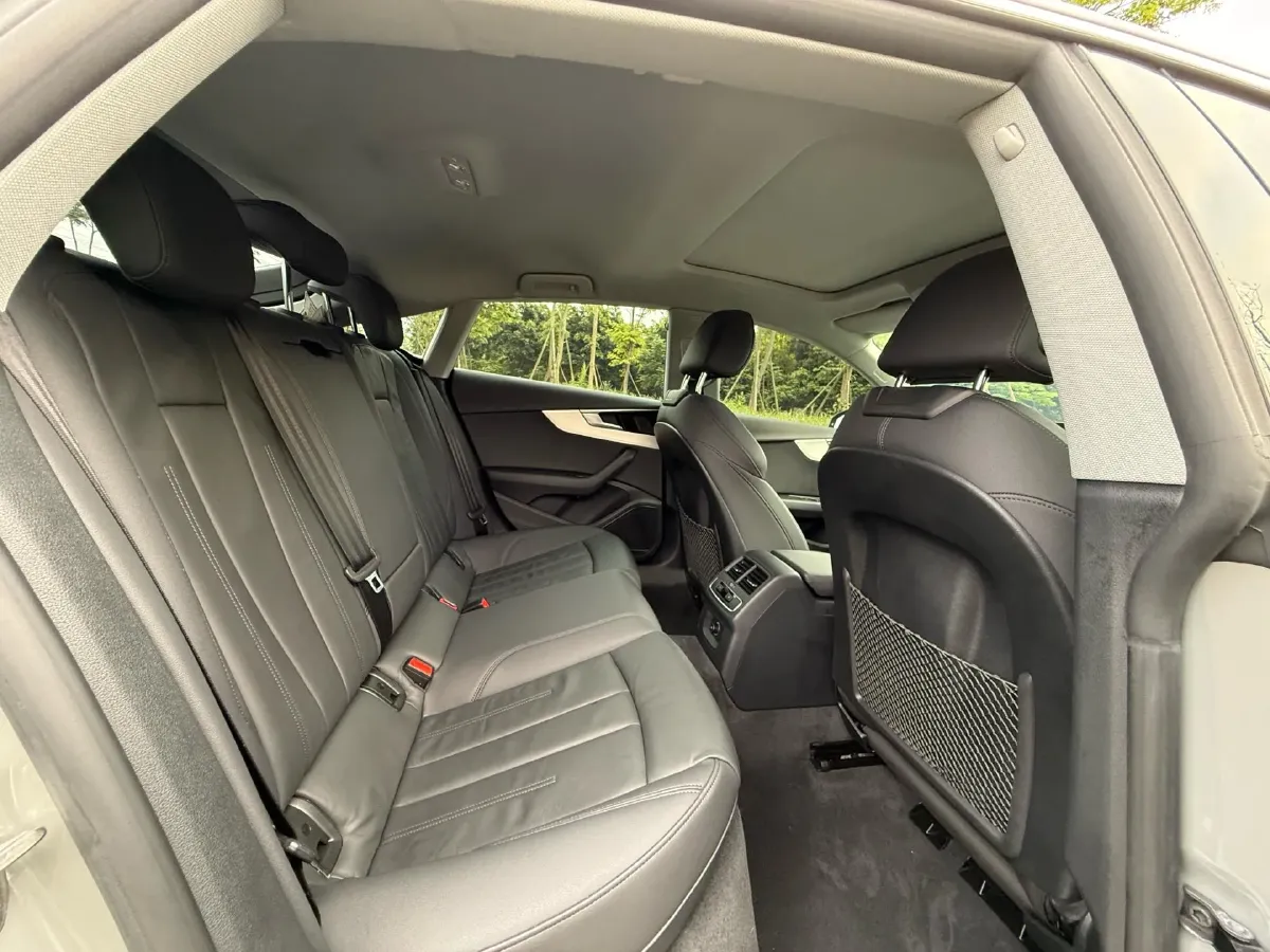 2022 Audi A5 2.0T 204HP L4 7DCT,autocango,china used car exporter,china ev exporter,chinese used car exporter,chinese used ev exporter