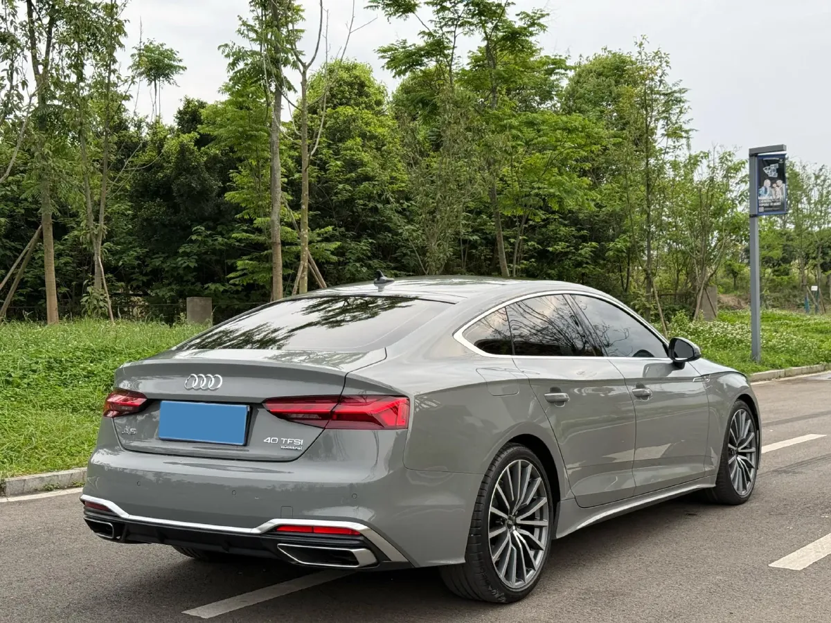 2022 Audi A5 2.0T 204HP L4 7DCT,autocango,china used car exporter,china ev exporter,chinese used car exporter,chinese used ev exporter