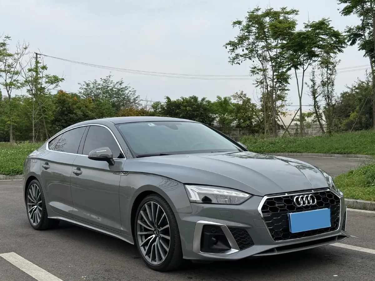 2022 Audi A5 2.0T 204HP L4 7DCT,autocango,china used car exporter,china ev exporter,chinese used car exporter,chinese used ev exporter