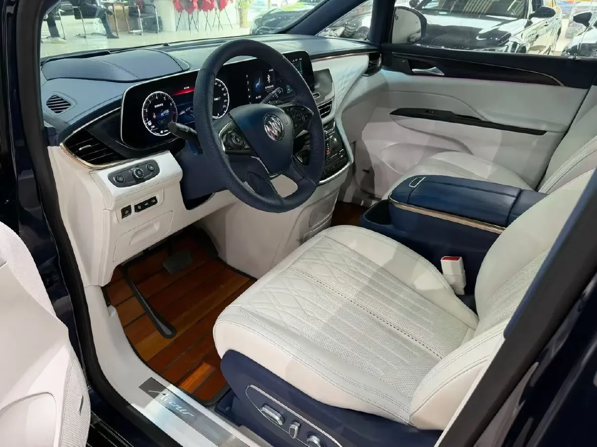 2021 Buick GL8 2.0T 237HP L4 9AT,autocango,china used car exporter,china ev exporter,chinese used car exporter,chinese used ev exporter