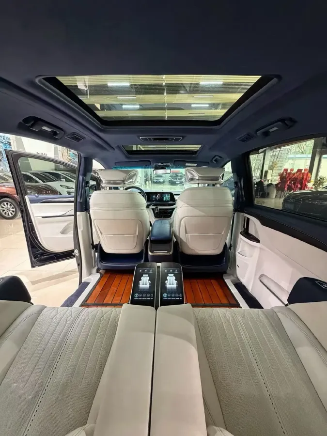 2021 Buick GL8 2.0T 237HP L4 9AT,autocango,china used car exporter,china ev exporter,chinese used car exporter,chinese used ev exporter