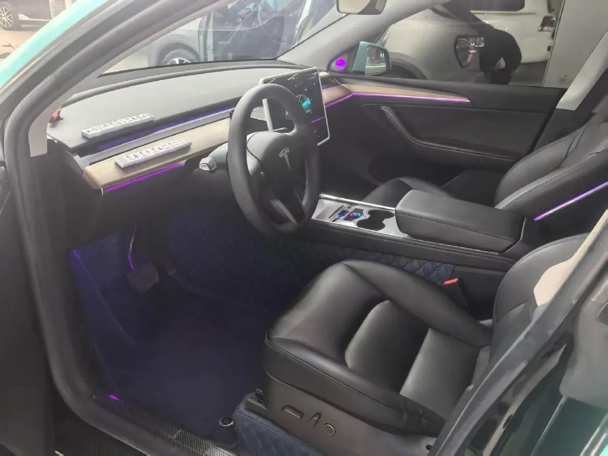 2022 Tesla Model Y BEV 60KWH,autocango,china used car exporter,china ev exporter,chinese used car exporter,chinese used ev exporter