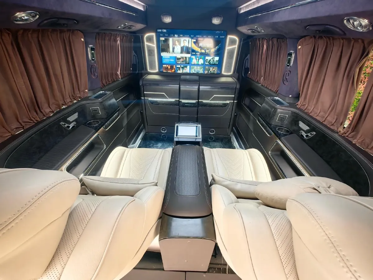 2021 Mercedes-Benz Vito 2.0T 211HP L4 9AT,autocango,china used car exporter,china ev exporter,chinese used car exporter,chinese used ev exporter