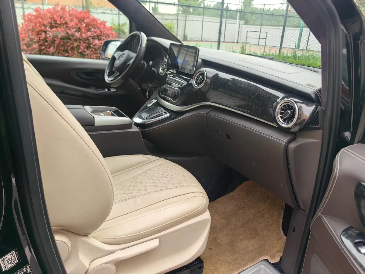 2021 Mercedes-Benz Vito 2.0T 211HP L4 9AT,autocango,china used car exporter,china ev exporter,chinese used car exporter,chinese used ev exporter