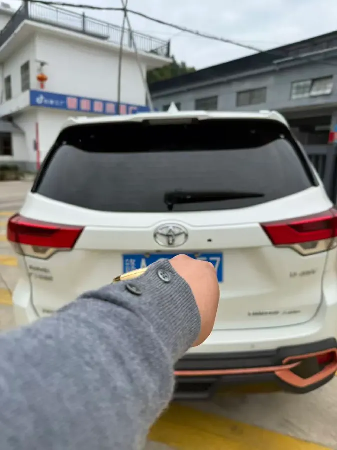 2018 Toyota Highlander 2.0T 220HP L4 6AT,autocango,china used car exporter,china ev exporter,chinese used car exporter,chinese used ev exporter