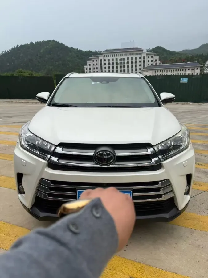 2018 Toyota Highlander 2.0T 220HP L4 6AT,autocango,china used car exporter,china ev exporter,chinese used car exporter,chinese used ev exporter