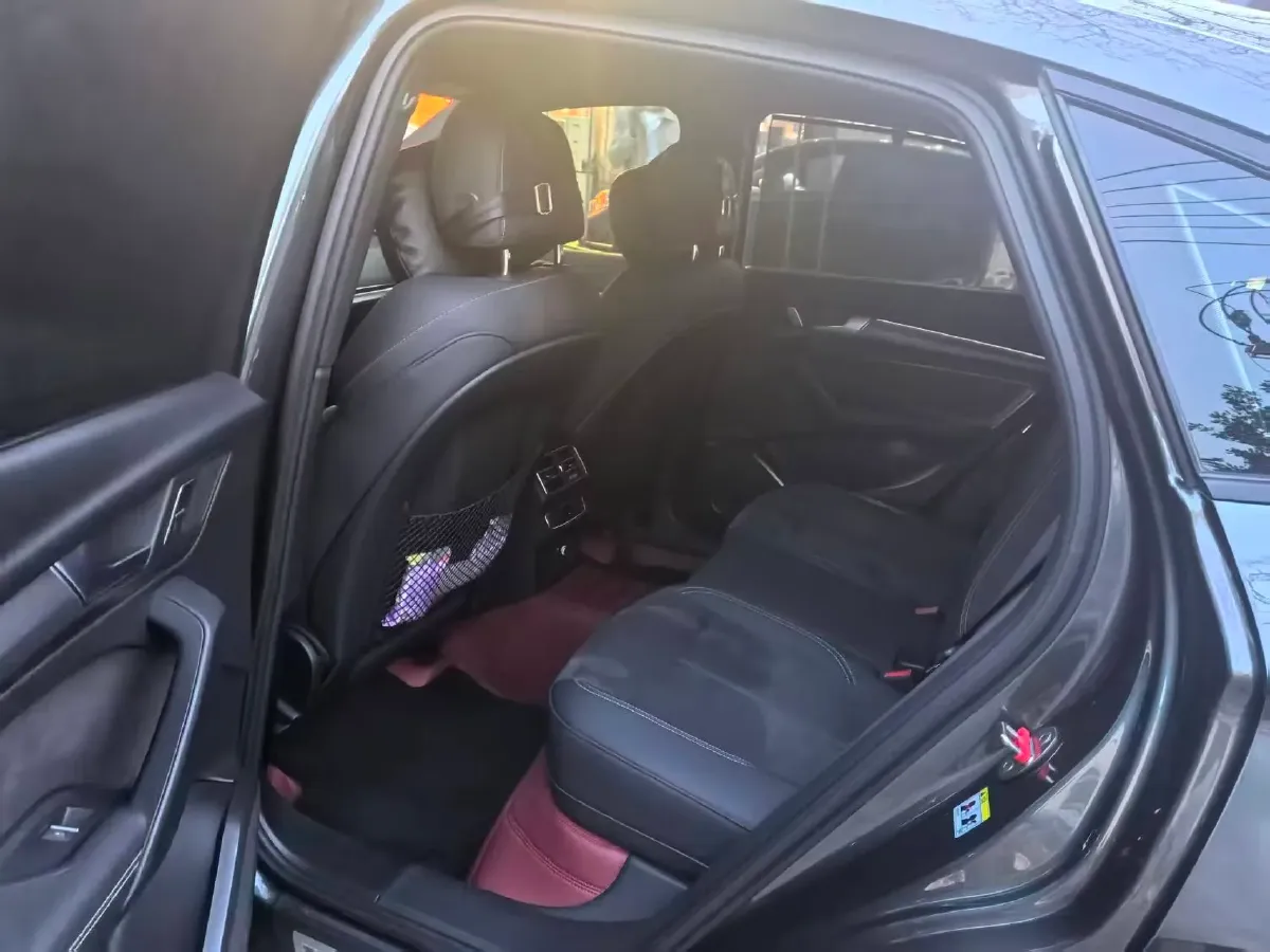 2024 Audi Q5L Sportback 2.0T 190HP L4 7DCT,autocango,china used car exporter,china ev exporter,chinese used car exporter,chinese used ev exporter