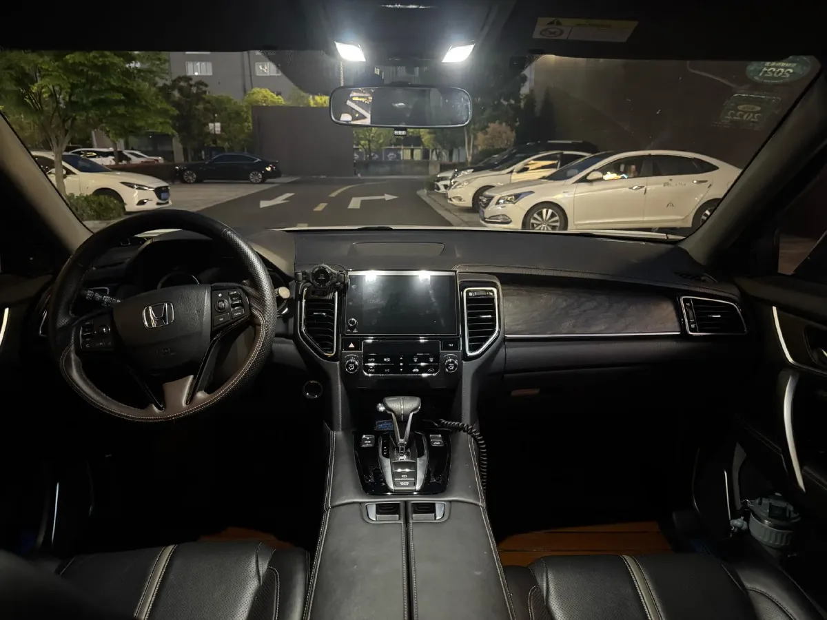 2020 Honda UR-V 1.5T 193HP L4 CVT,autocango,china used car exporter,china ev exporter,chinese used car exporter,chinese used ev exporter