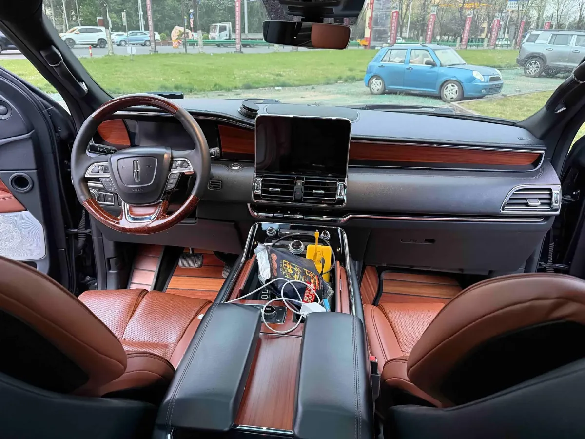 2019 Lincoln Navigator 3.5T 388HP V6 10AT,autocango,china used car exporter,china ev exporter,chinese used car exporter,chinese used ev exporter