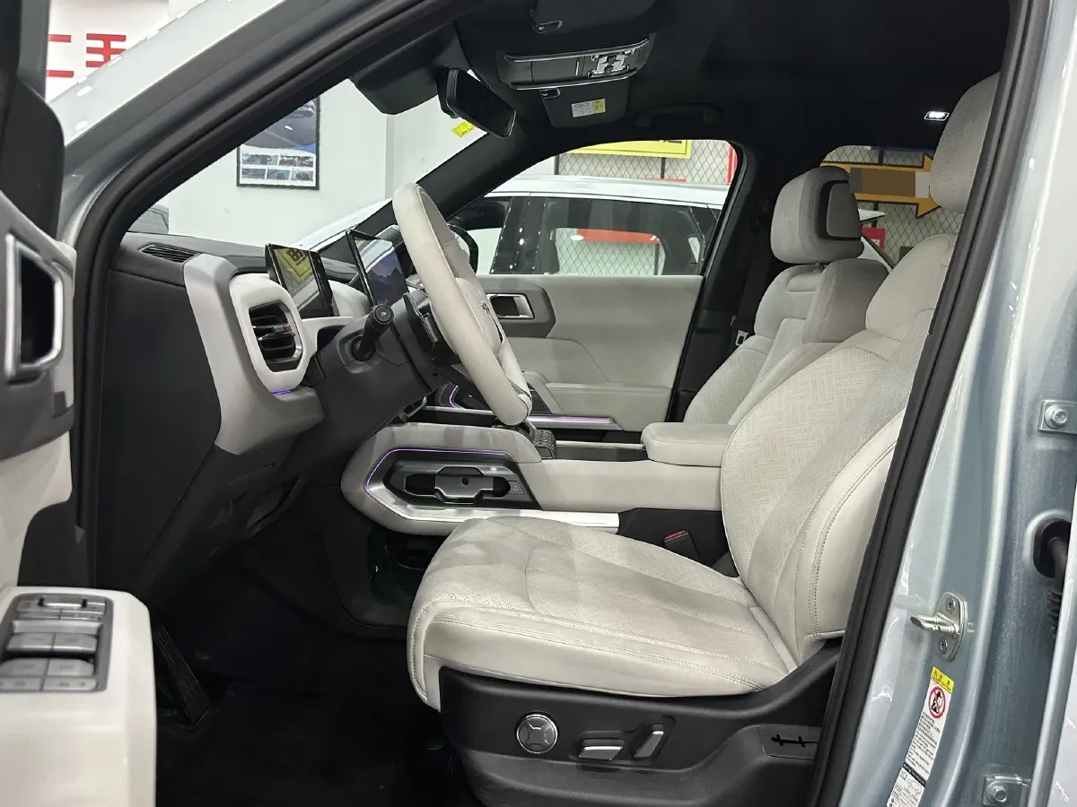 2025 FangChengBao Tai 3 BEV,autocango,china used car exporter,china ev exporter,chinese used car exporter,chinese used ev exporter