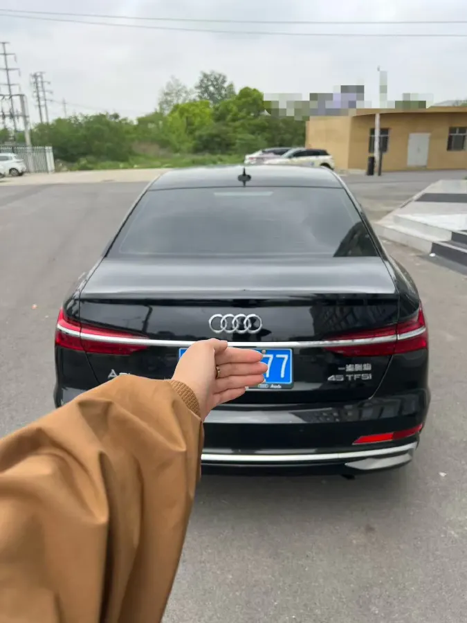 2023 Audi A6L 2.0T 245HP L4 7DCT,autocango,china used car exporter,china ev exporter,chinese used car exporter,chinese used ev exporter
