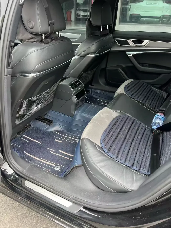 2023 Audi A6L 2.0T 245HP L4 7DCT,autocango,china used car exporter,china ev exporter,chinese used car exporter,chinese used ev exporter