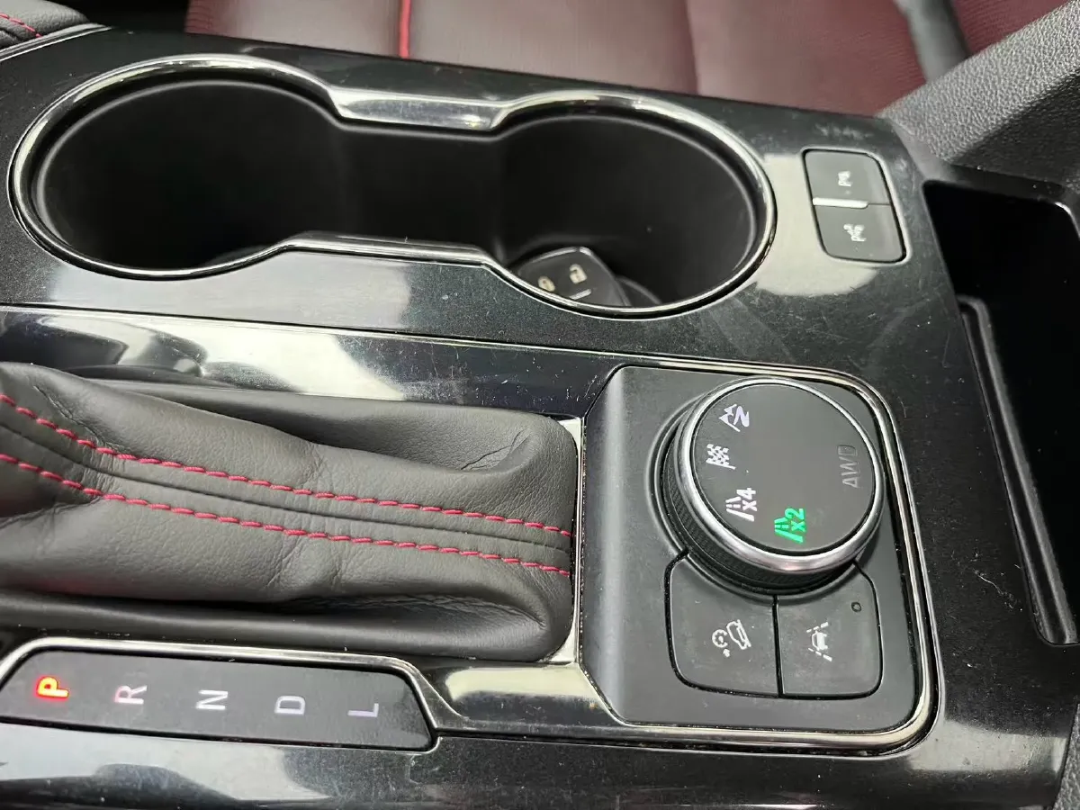 2020 Chevrolet Blazer 2.0T 237HP L4 9AT,autocango,china used car exporter,china ev exporter,chinese used car exporter,chinese used ev exporter